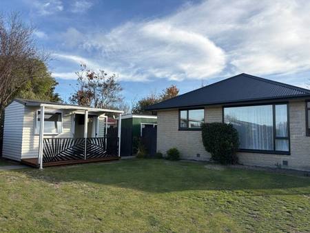 Buy 21 Sapphire St | $675 weekly in NZ. 21 chromatic St | $675 time period - void Pet friendly household home in Casebrook, available now!  	  dual glassy windows and doors    